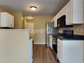 6493 Lorinda Dr in Fairfield, OH - Foto de edificio - Building Photo