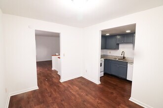 2665 Bellevue Ave, Unit 2 in Cincinnati, OH - Building Photo - Building Photo