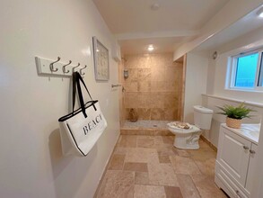 249 N Vulcan Ave in Encinitas, CA - Building Photo - Building Photo
