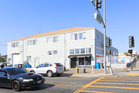 707-727 Broadway St in Vallejo, CA - Foto de edificio - Building Photo