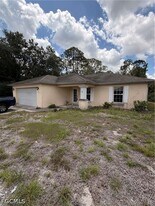 2819 51st St SW in Lehigh Acres, FL - Building Photo