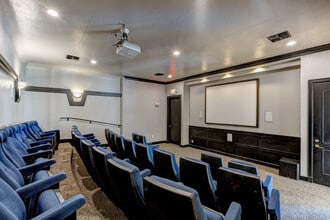 The Lodge at West Oaks in Houston, TX - Foto de edificio - Building Photo