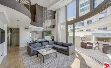 11 Marine Terrace in Santa Monica, CA - Building Photo - Building Photo