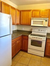 4201 N 20th St-Unit -202 in Phoenix, AZ - Building Photo - Building Photo