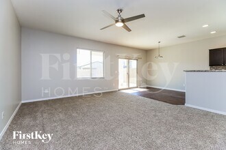 38137 La Paz St in Maricopa, AZ - Foto de edificio - Building Photo