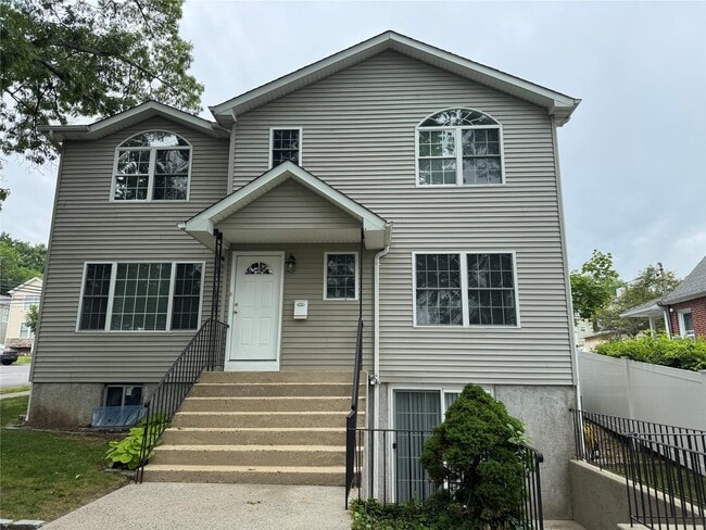 property at 40 Linwood Rd N