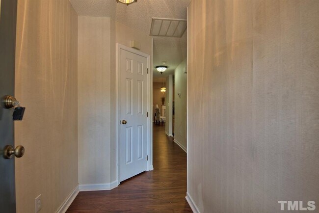 118 Forest Oaks Dr in Durham, NC - Building Photo - Building Photo