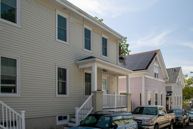 property at 13 Kilburn Ct