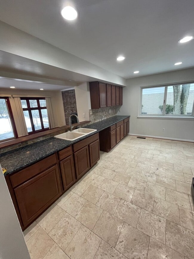 18131 Ramsgate Dr in Lathrup Village, MI - Building Photo - Building Photo