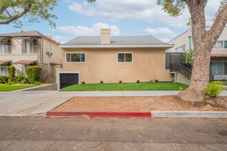 237 N Kenwood St in Glendale, CA - Building Photo - Primary Photo