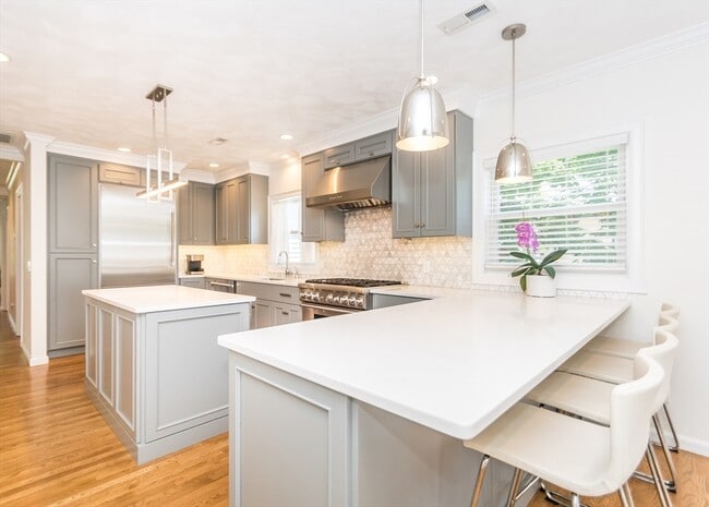 78 Highland Ave, Unit 78