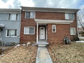 4 47th St SE in Washington, DC - Building Photo