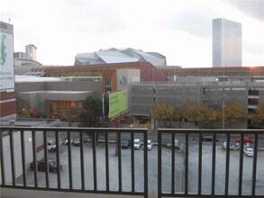 250 Park Ave W NW in Atlanta, GA - Building Photo - Building Photo