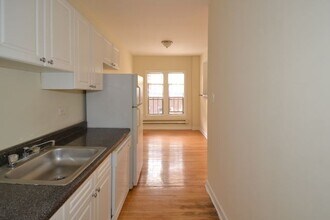 623.5 W Barry Ave in Chicago, IL - Building Photo - Building Photo