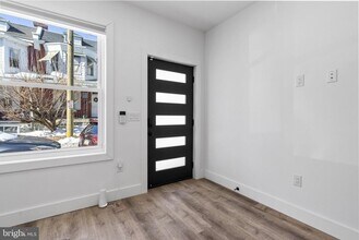 458 W Earlham Ter in Philadelphia, PA - Building Photo - Building Photo