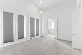 9818 Mocking Bird Hill Ln in Houston, TX - Building Photo - Building Photo