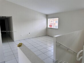17354 NW 74th Ave in Hialeah, FL - Building Photo - Building Photo