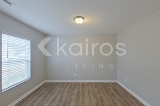 360 Waterfall Rd in Henderson, NC - Building Photo - Building Photo