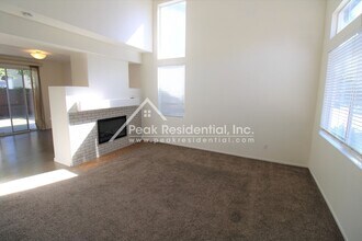 9543 Dominion Wood Ln in Elk Grove, CA - Building Photo - Building Photo