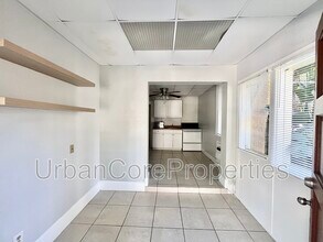 352 13th Ave NE in St. Petersburg, FL - Building Photo - Building Photo