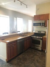 28 Gilman St in Portland, ME - Building Photo - Building Photo
