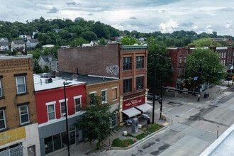 5147 Penn Ave in Pittsburgh, PA - Building Photo - Building Photo