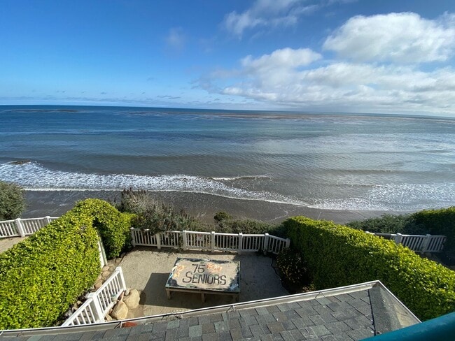 6575 Del Playa Dr