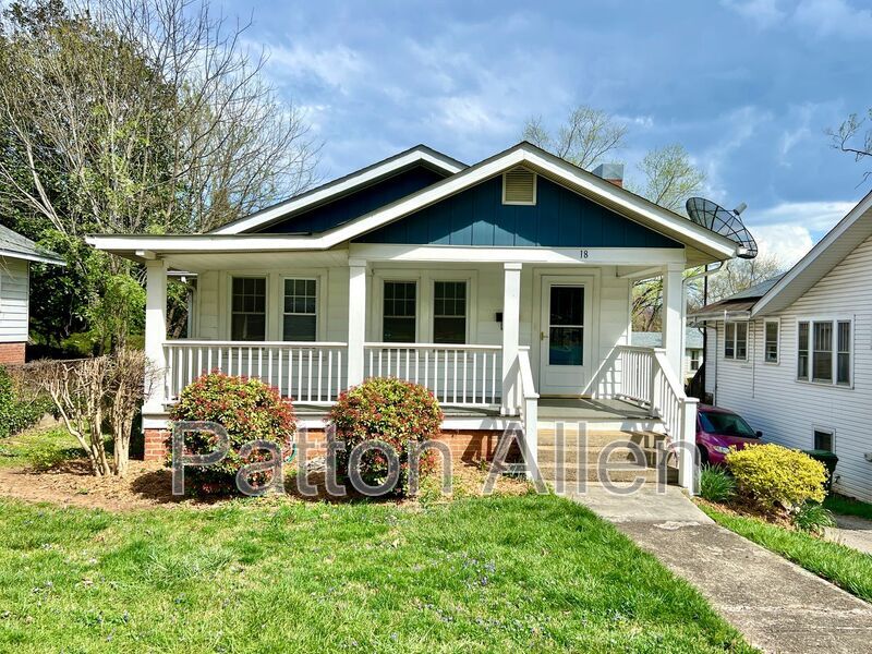 18 Harvard Pl in Asheville, NC - Building Photo