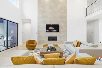 3714 Highgrove Dr in Dallas, TX - Building Photo - Building Photo