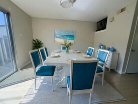 7892 Newman Ave, Unit 1 in Huntington Beach, CA - Building Photo