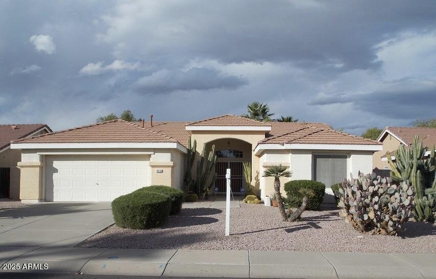 836 W Cooley Dr in Gilbert, AZ - Building Photo