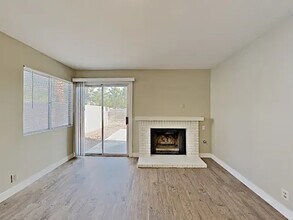 7340 Coffeyville Ave in Las Vegas, NV - Building Photo - Building Photo