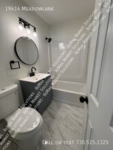 19414 Meadowlark Ln in Warrensville Heights, OH - Building Photo - Building Photo