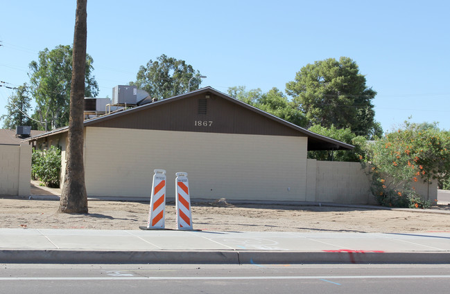 1867-1873 E University Dr in Tempe, AZ - Building Photo - Building Photo