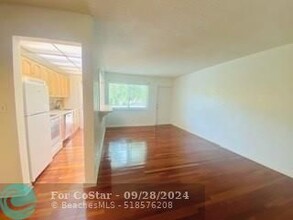 2110 NE 39th St in Fort Lauderdale, FL - Building Photo - Building Photo