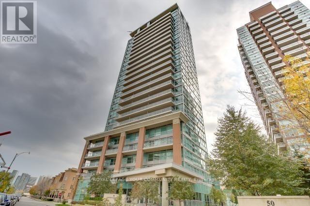 80 Western Battery Rd in Toronto, ON - Building Photo - Building Photo