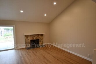 3621 Miramar Way in Oxnard, CA - Building Photo - Building Photo