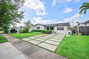 4208 Monroe St in Hollywood, FL - Building Photo