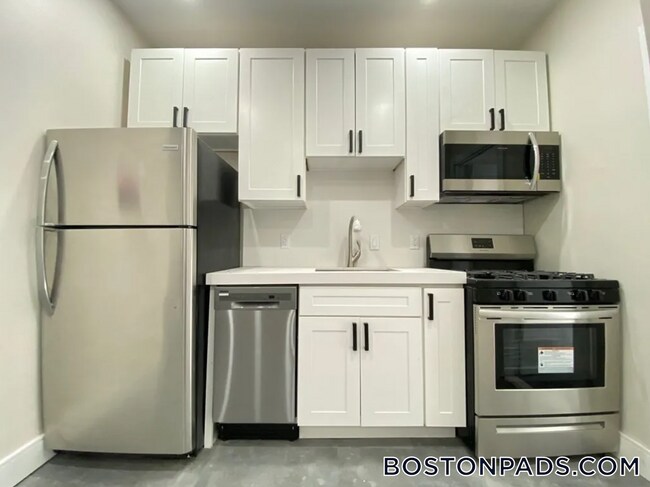 17 Sheafe St, Unit 3