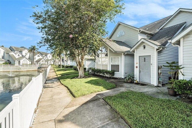 12145 Armenia Gables Cir in Tampa, FL - Building Photo - Building Photo