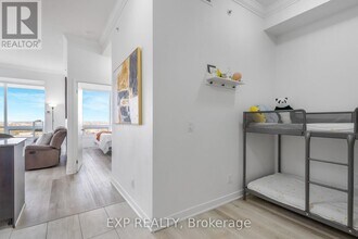 840 Queens Plate Dr in Toronto, ON - Building Photo - Building Photo