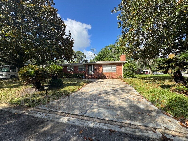 2204 Tegner Dr in Jacksonville, FL - Building Photo