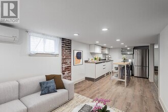 49 Stanhope Ave in Toronto, ON - Building Photo - Building Photo