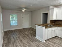 1456 Godwin St photo'