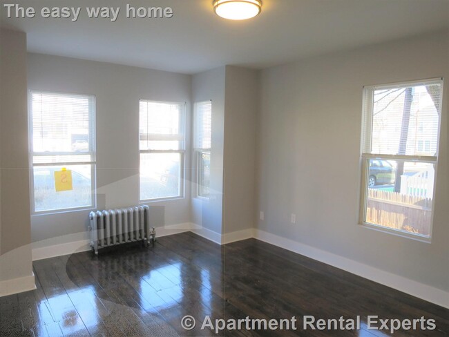 320 Beacon St, Unit 3 in Somerville, MA - Building Photo - Building Photo