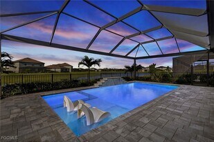 11279 Canopy Loop in Ft. Myers, FL - Building Photo
