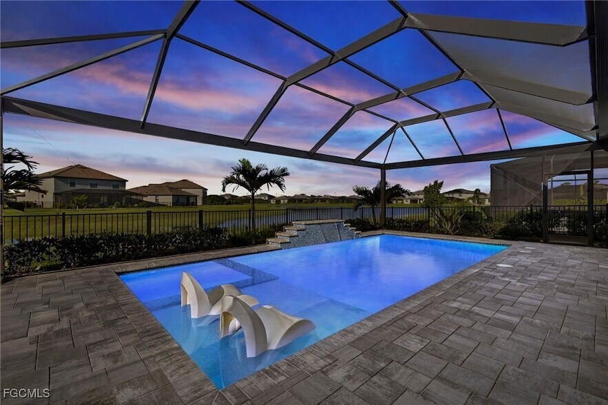 11279 Canopy Loop in Ft. Myers, FL - Building Photo