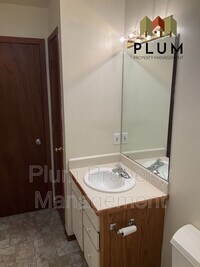 1914 Scott St photo'