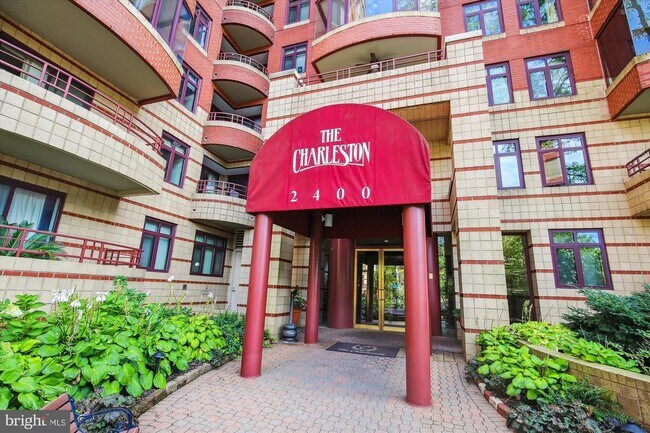 property at 2400 Clarendon Blvd