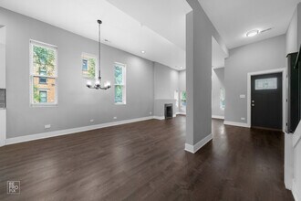 700 S Loomis St in Chicago, IL - Building Photo - Building Photo